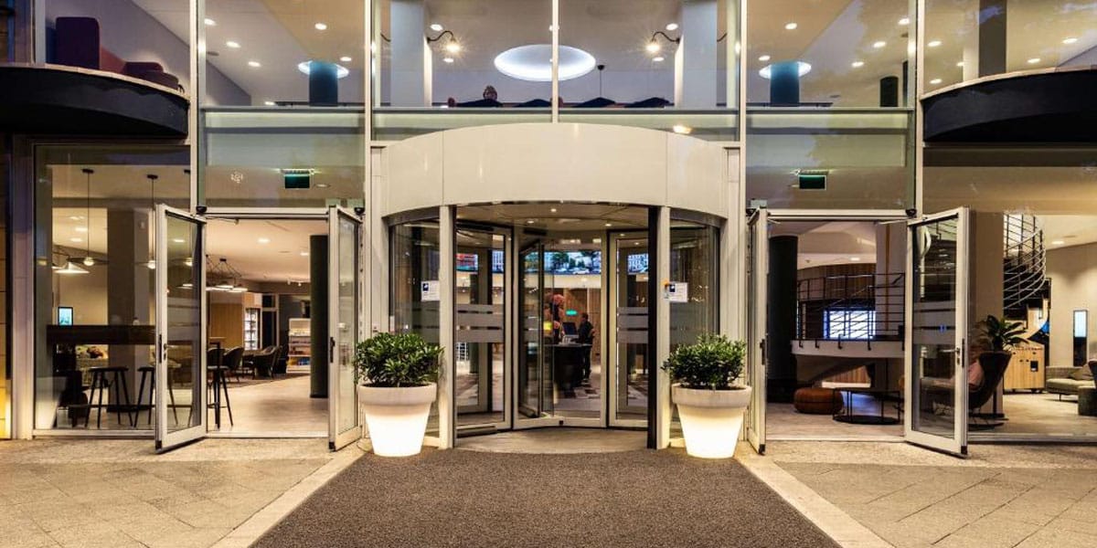 Escorts verfügbar im Hotel Berlin