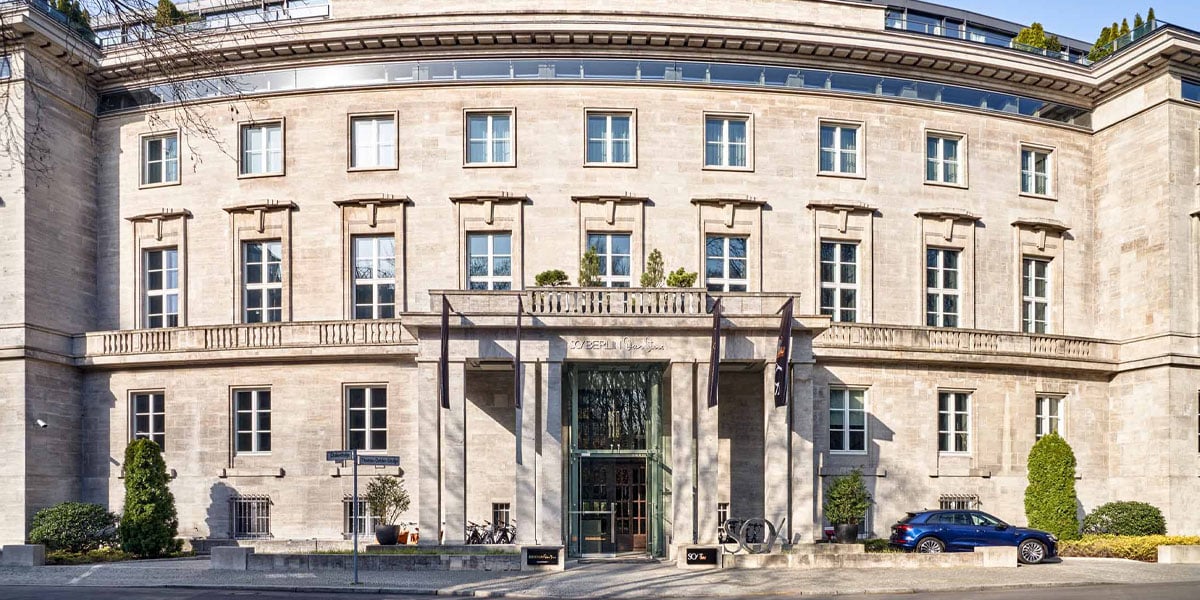 Escorts im SO/ Berlin Das Stue